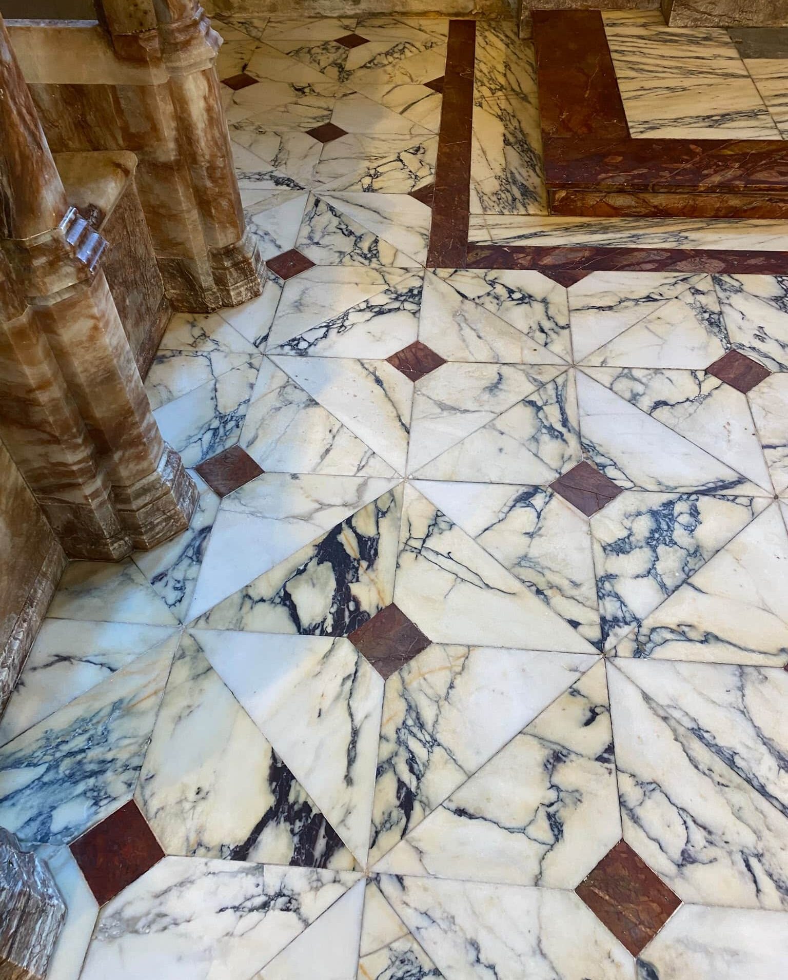St-Marys-Hertford-Marble-Altar-After-A-e1787570450773.jpeg