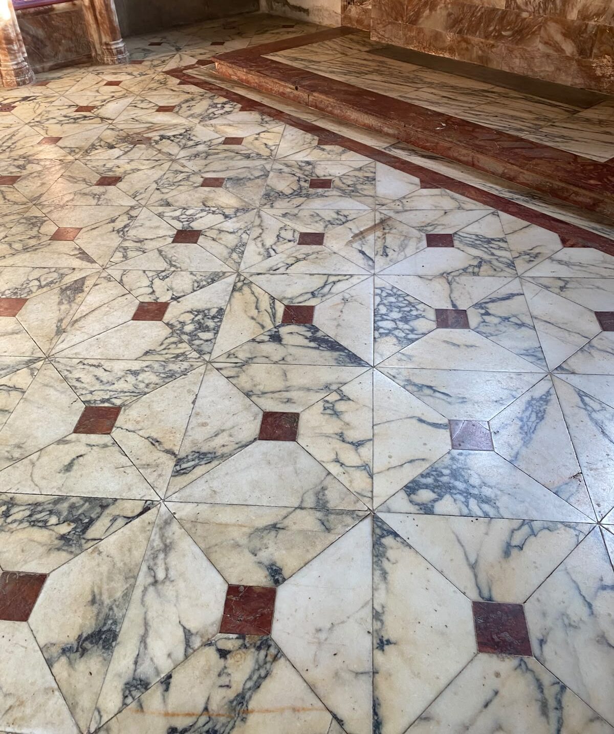 St-Marys-Hertford-Marble-Altar-Before-2-e1787570238703.jpeg
